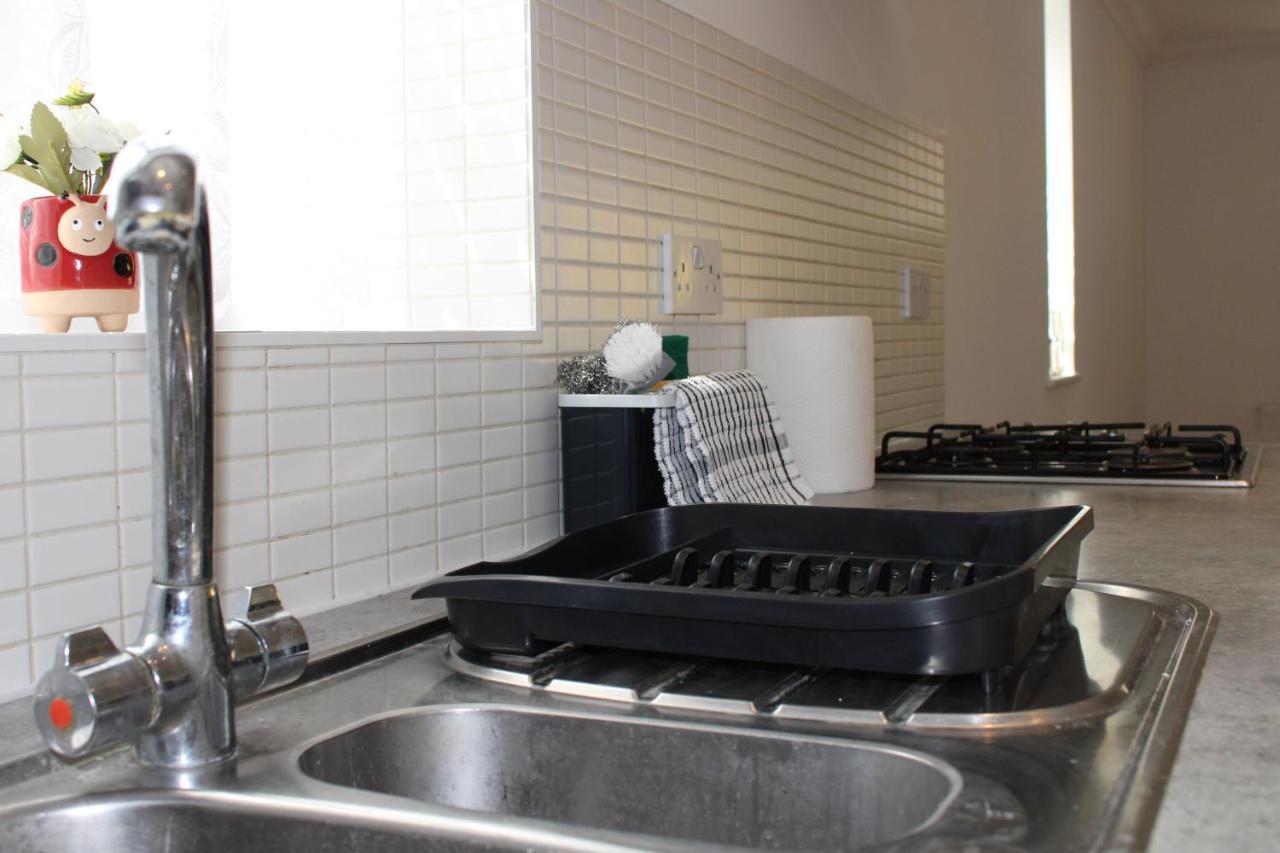 Eldridge Court Apartment ダグナム エクステリア 写真