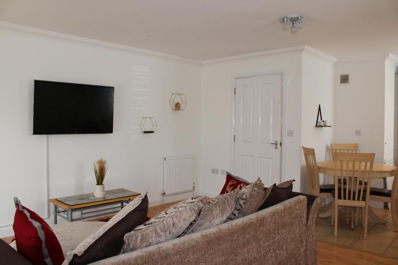 Eldridge Court Apartment ダグナム エクステリア 写真